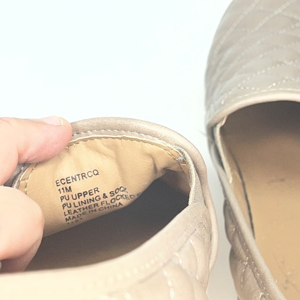 Steve Madden Quilted Slip-On Sneakers Women’s Size 11 Taupe - Picture 8 of 9